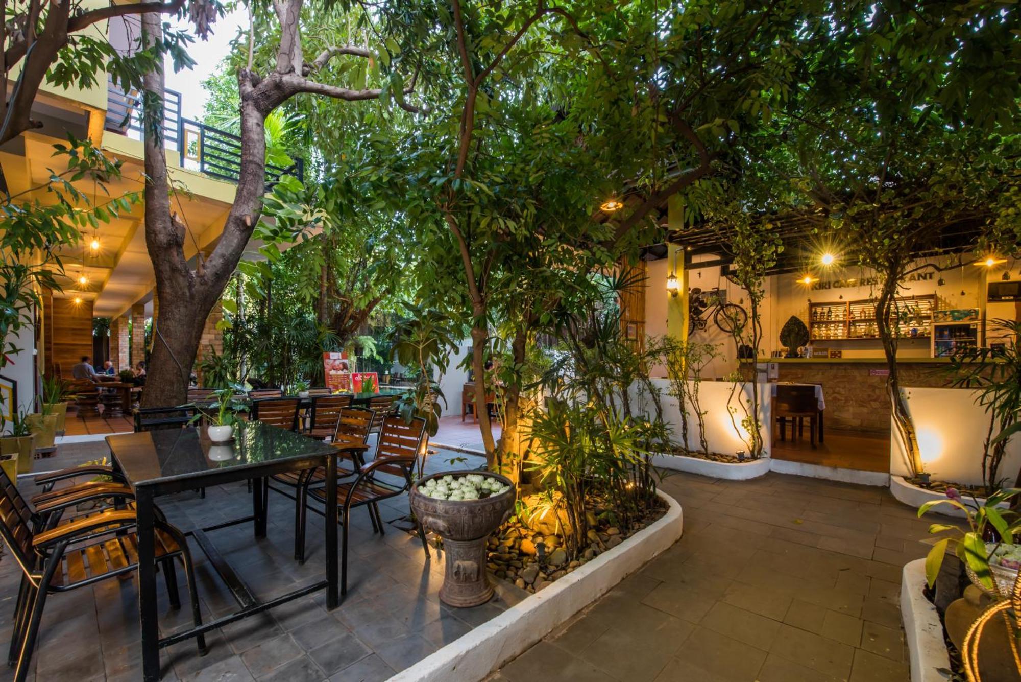 Indra Porak Residence Hotel Siem Reap Bagian luar foto